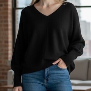 Kerisma Ryu Black V-Neck Thin Sweater Top size Small/Medium